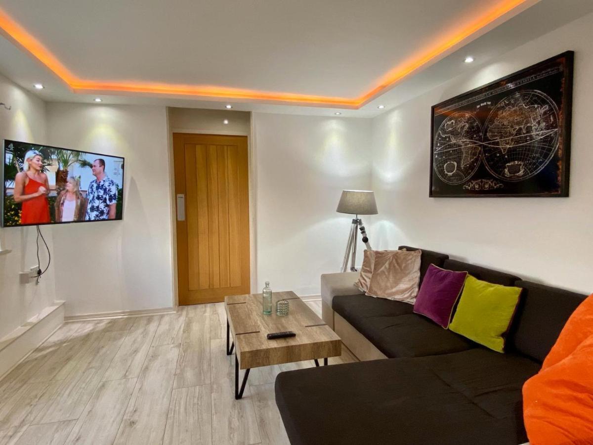 Kennedy House By Blackpool Service Apartments Bagian luar foto