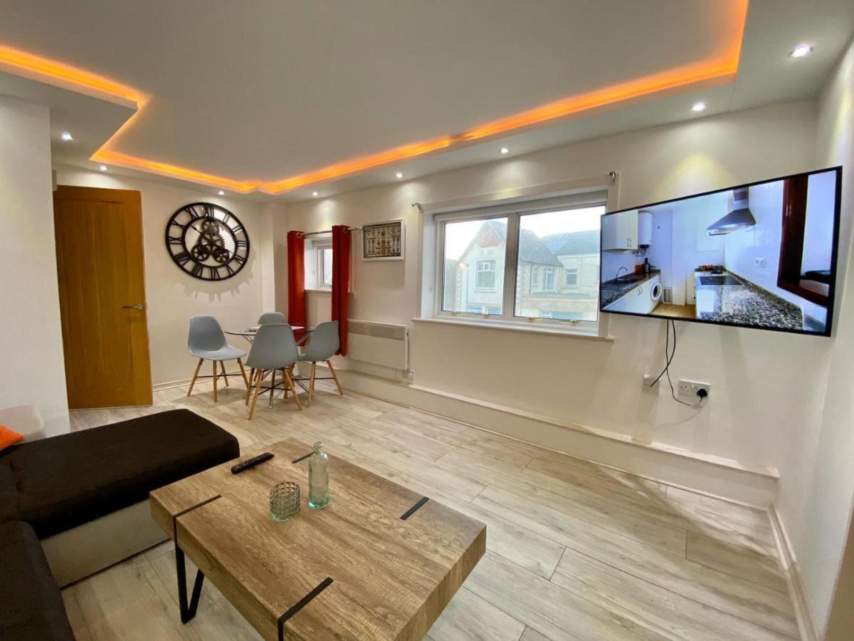 Kennedy House By Blackpool Service Apartments Bagian luar foto