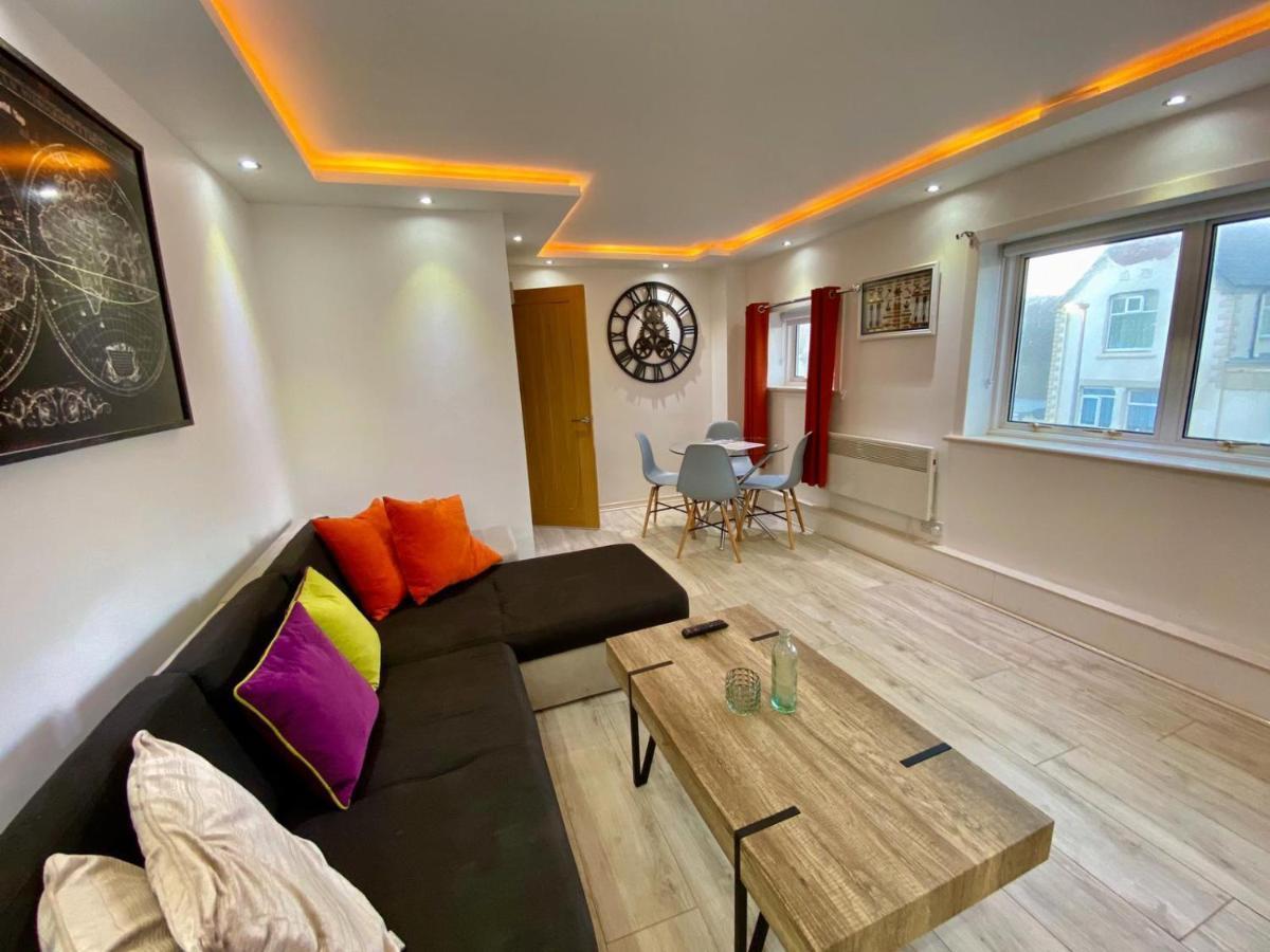 Kennedy House By Blackpool Service Apartments Bagian luar foto