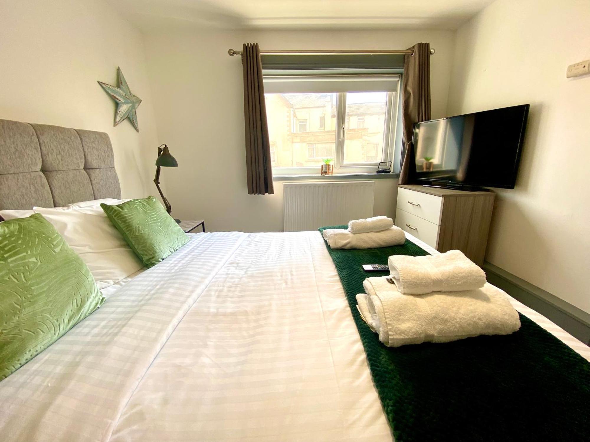 Kennedy House By Blackpool Service Apartments Bagian luar foto